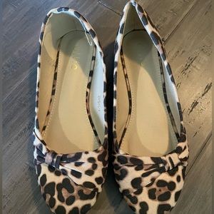 Ollio Womens Leopard Ballet Shoe